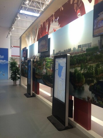 宿遷市建市20周年展覽館信息發(fā)布、觸摸設備均由米可提供1.jpg